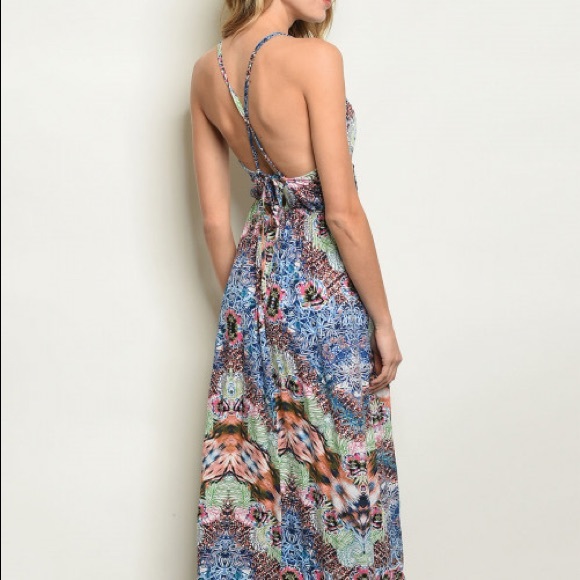 💕 Navy Embroidered Waist Dress - Picture 3 of 5